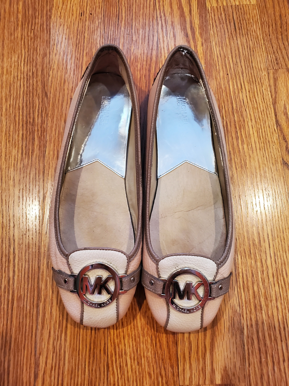 Michael Kors Fulton Moccasin Light Pink, Cream, and Tan Leather Logo Flats - Picture 2 of 6